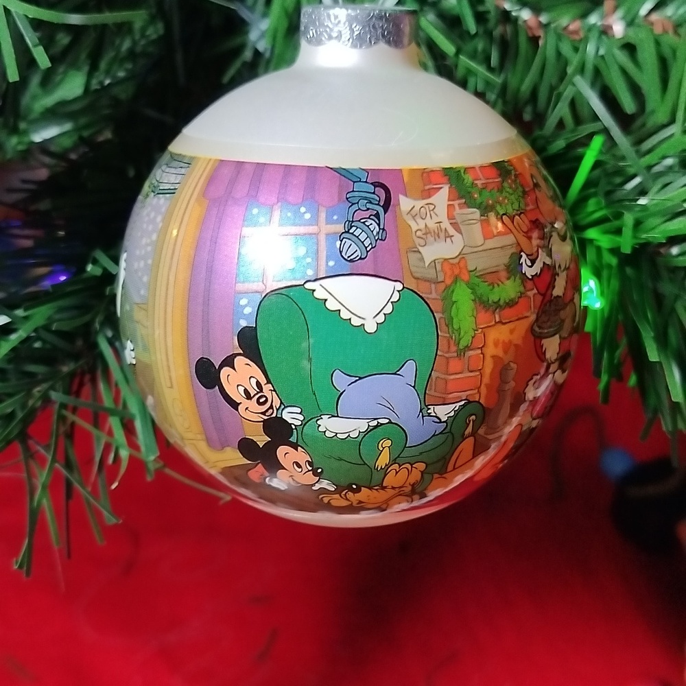 Disney Vintage Christmas 1990 Ball Ornament - Picture 4 of 9